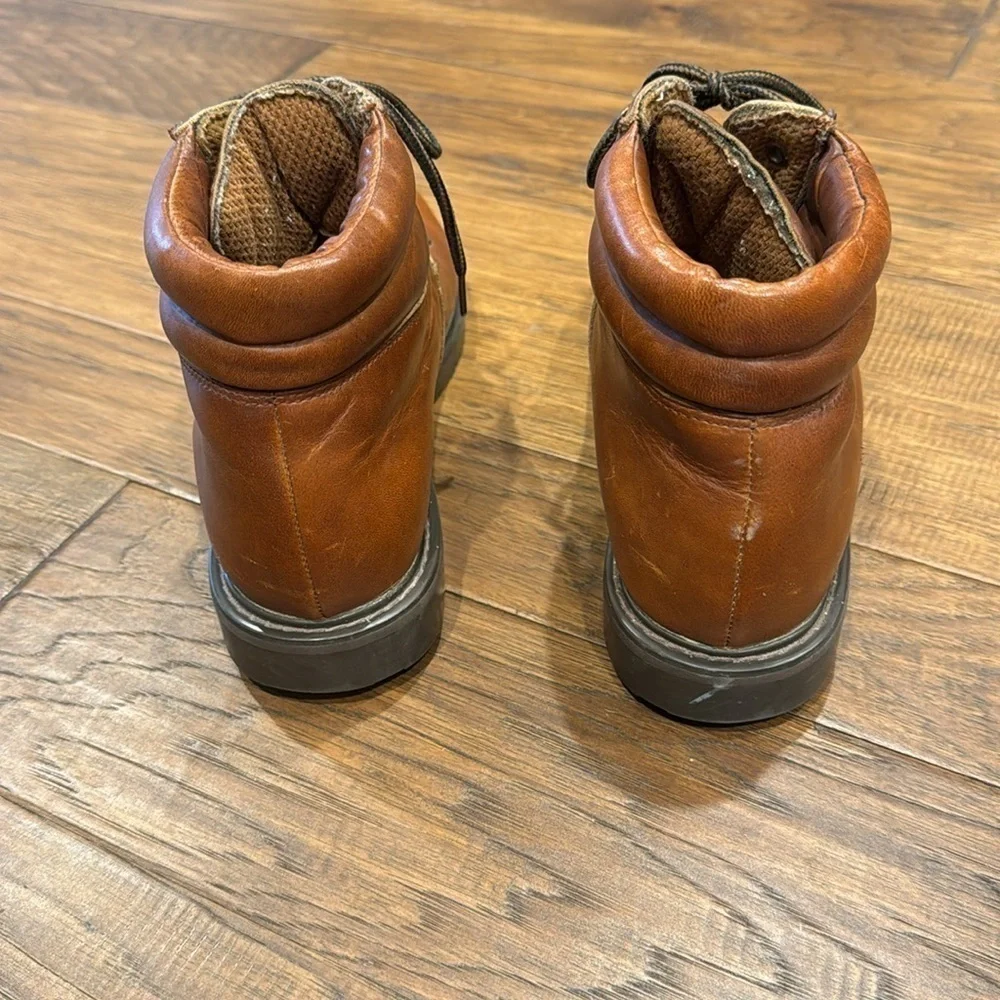 WORN~UNMARKED SIZE~MENS~BASS~LEATHER/WATERPROOF WORK/HIKING BOOTS~NICE~G22